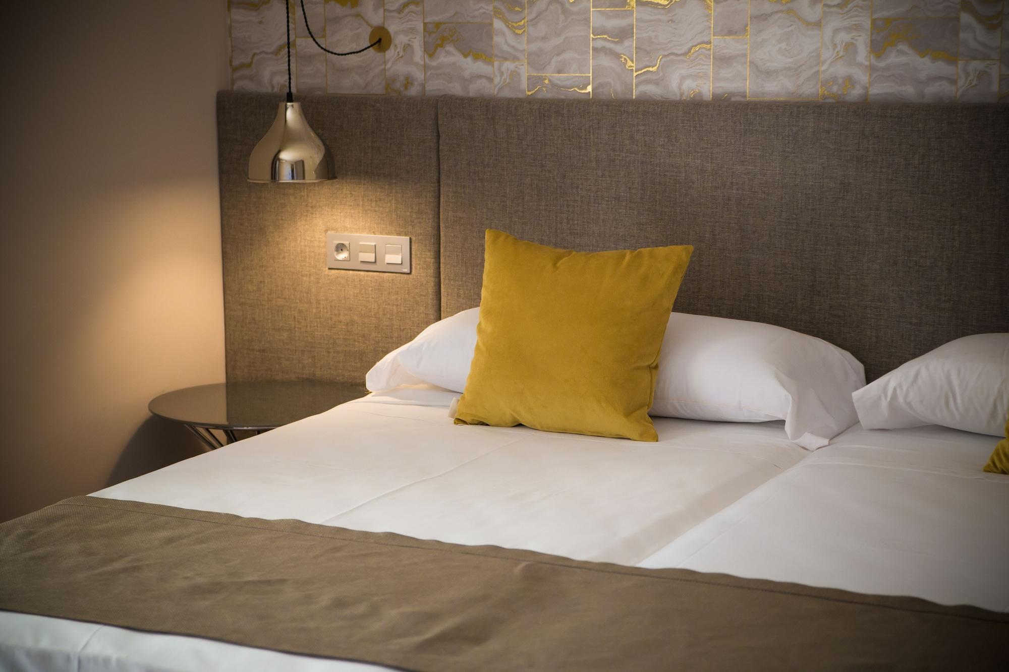 Ona Aparthotel 3*