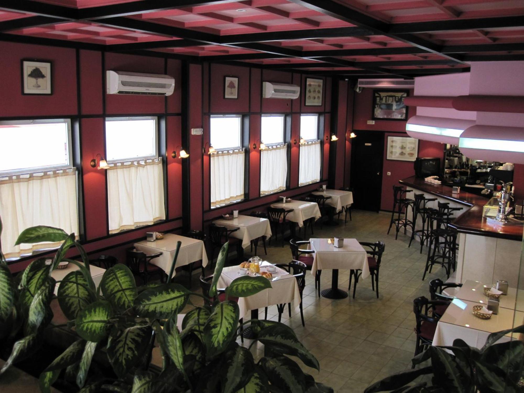 Aparthotel Ona 3*